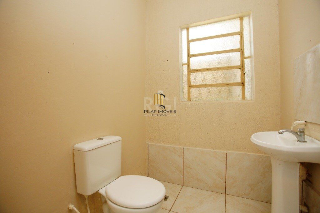 Casa para Venda - 350m², 3 dormitórios, 3 vagas - Passo da Areia