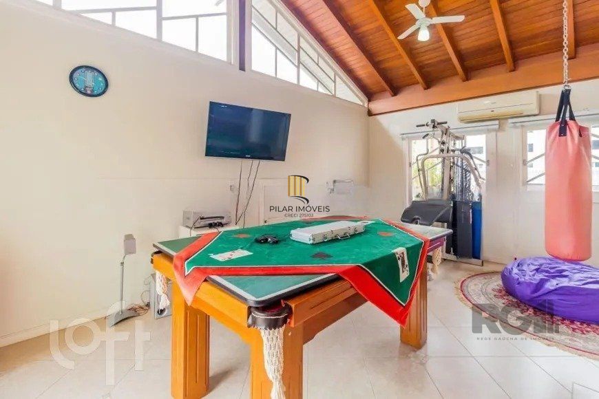 Casa 4 dormitórios no bairro Cristal