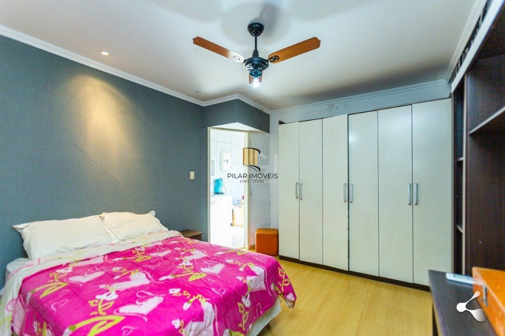 Casa para Venda - 500m², 3 dormitórios, sendo 3 suites, 4 vagas - Vila Ipiranga