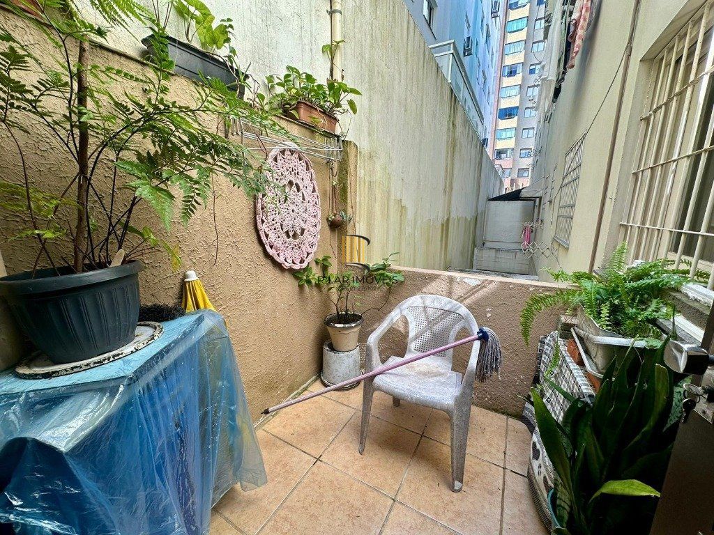 Apartamento 2 dormitórios no bairro Centro