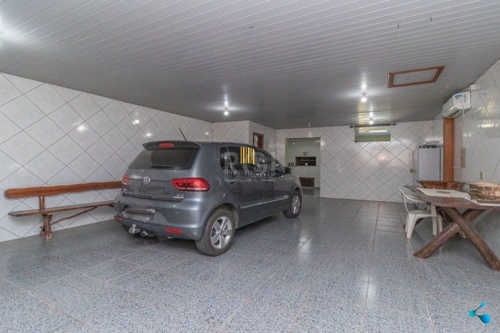 Casa para Venda - 272m², 3 dormitórios, sendo 1 suites, 2 vagas - Sarandi