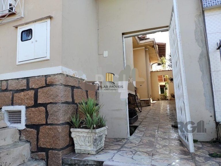 Casa para Venda - 181m², 4 dormitórios, 1 vaga - Rio Branco