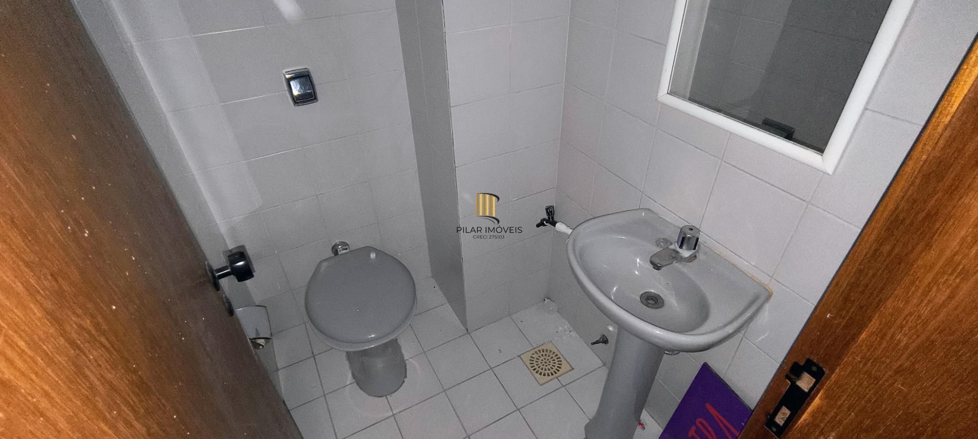 CONJUNTO  COMERCIAL  NA  AVENIDA CRISTÓVÃO COLOMBO