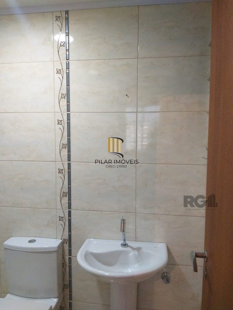 Apartamento 01 do. com estacionamento junto ao novo Cestto da Av. Protásio Alves