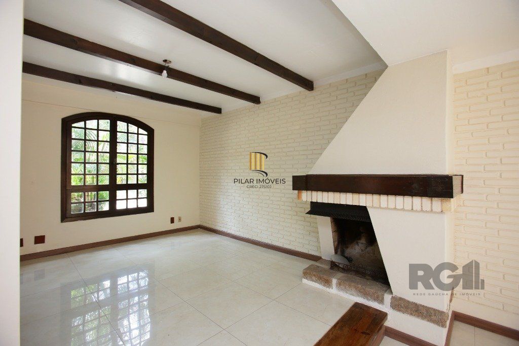 Casa de Condomínio 3 dormitórios no bairro Cristal