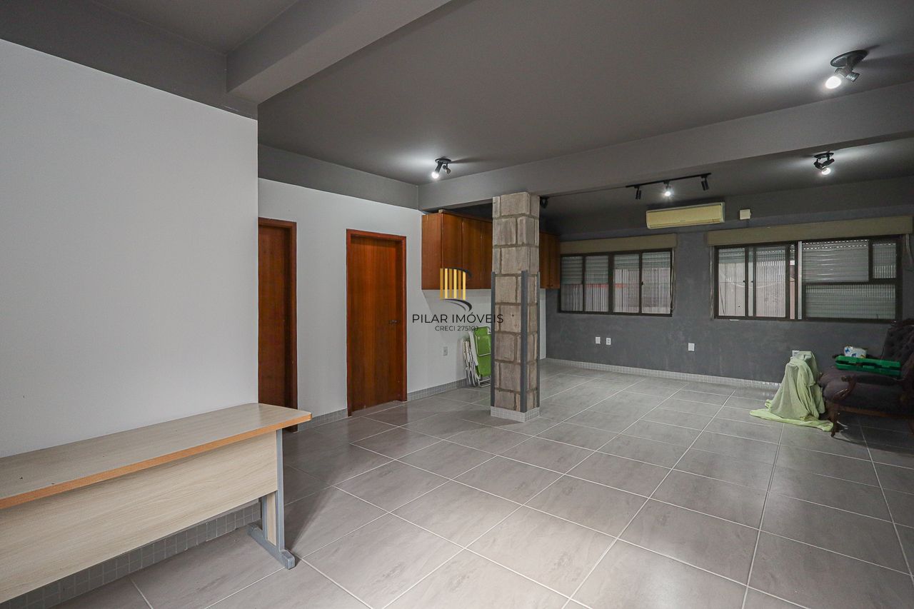 Pavilhao Comercial, Locação / Venda, 596 m², Bairro Partenon, Porto Alegre