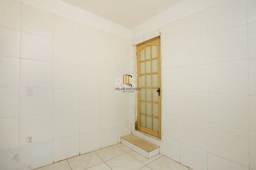 Casa para Venda - 350m², 3 dormitórios, 3 vagas - Passo da Areia