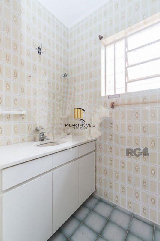 Casa 4 dormitórios no bairro Chácara das Pedras