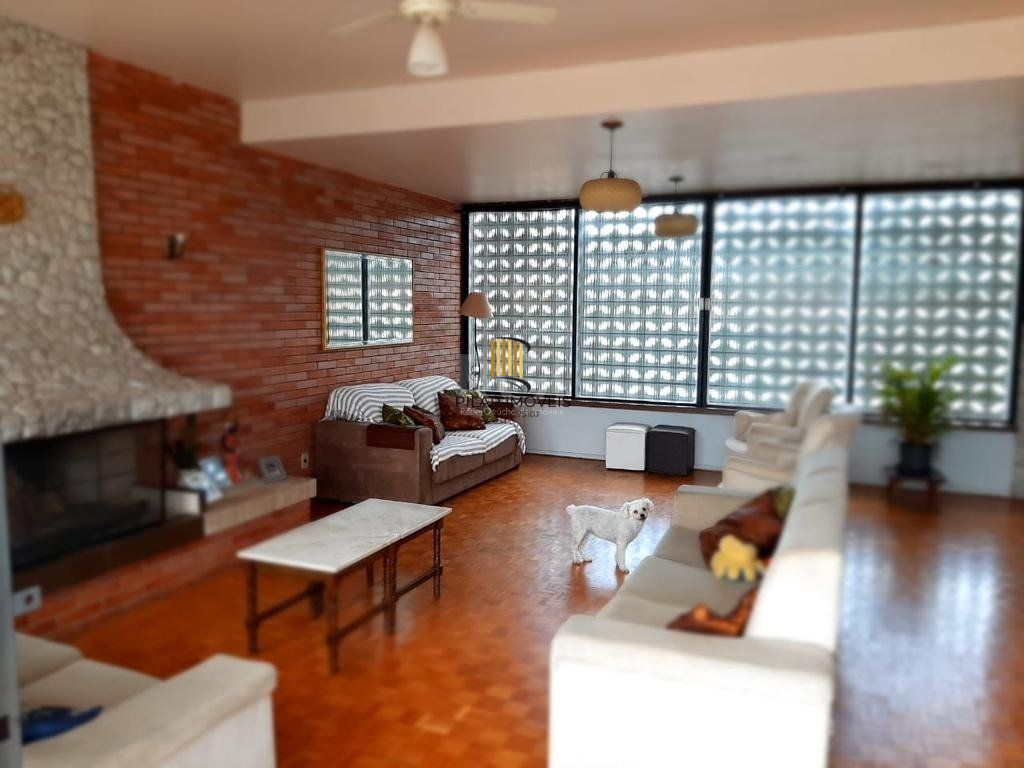 Casa 5 dormitórios no bairro Santa Tereza