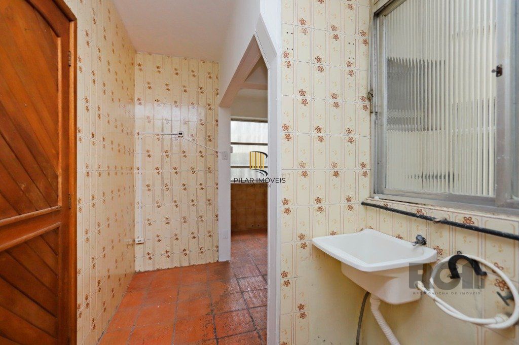 Apartamento 03 dormitórios no Bairro Santana em Porto Alegre.