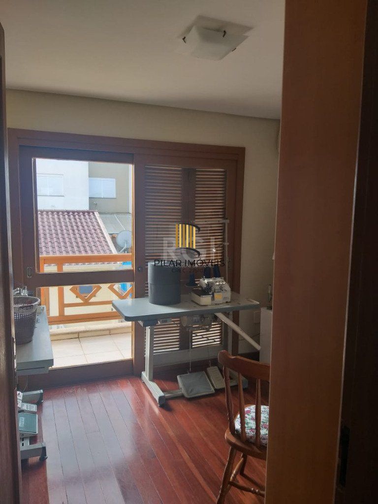 Casa Condominio para Venda - 237.24m², 3 dormitórios, sendo 1 suites, 2 vagas - Alto Petrópolis