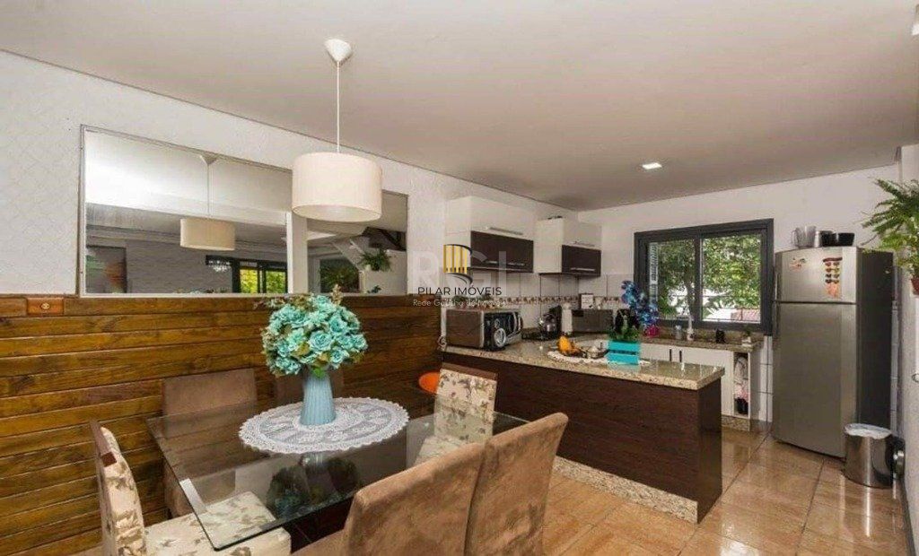 Casa Condominio para Venda - 180m², 3 dormitórios, sendo 2 suites, 3 vagas - Vila Nova