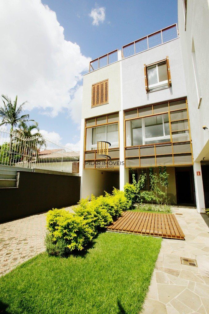 Sobrado 2 dormitórios no bairro Jardim Sabará