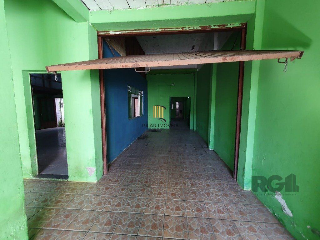 Casa 2 dormitórios próximo shopping Canoas