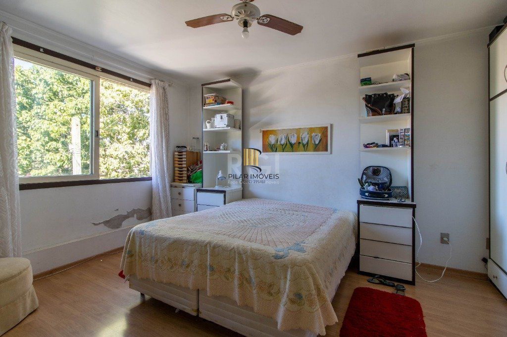 Sobrado para Venda - 139.18m², 3 dormitórios, sendo 1 suites, 4 vagas - Cristo Redentor