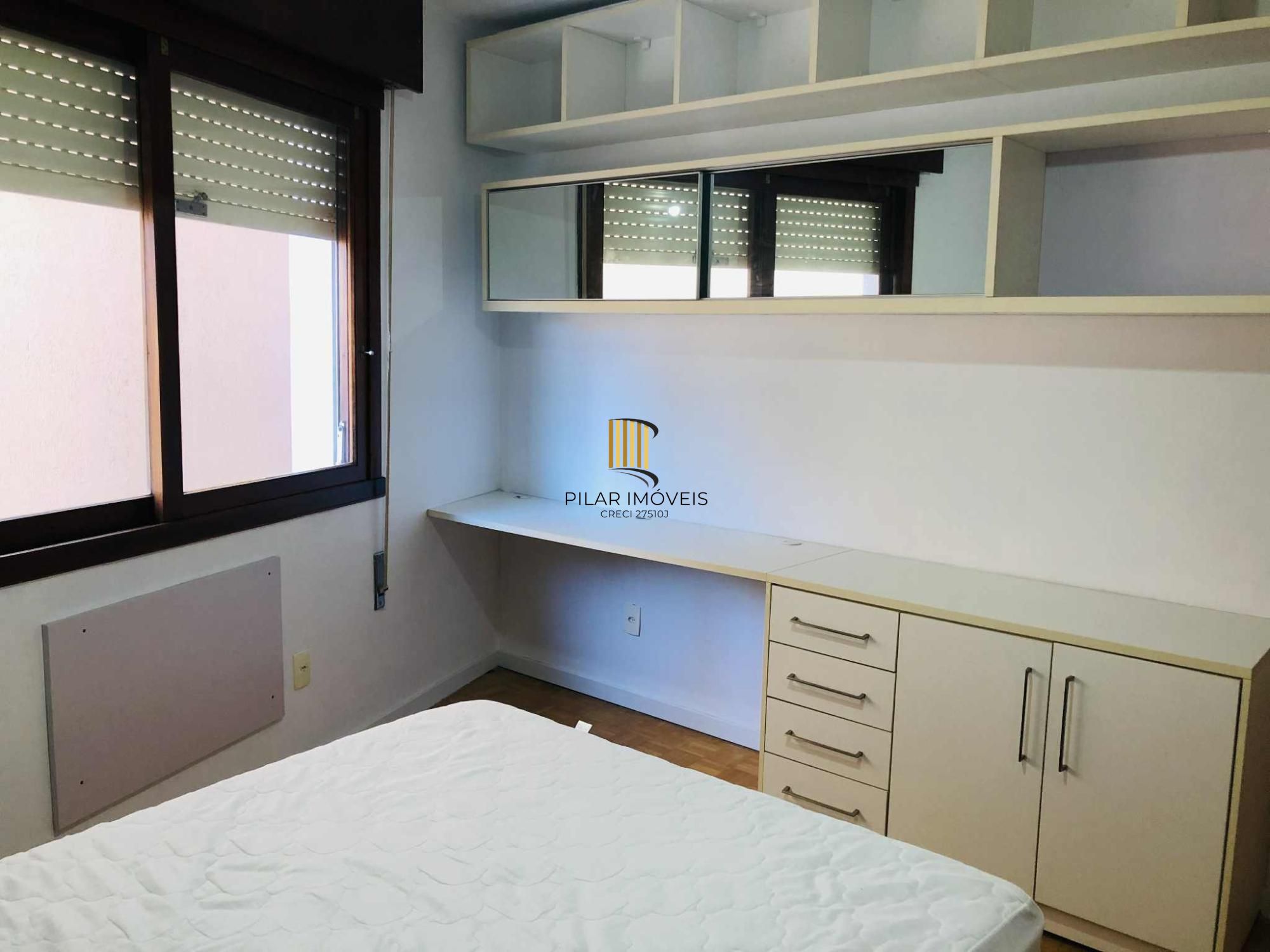 apartamento de 2 dormitórios com garagem no bairro rio branco