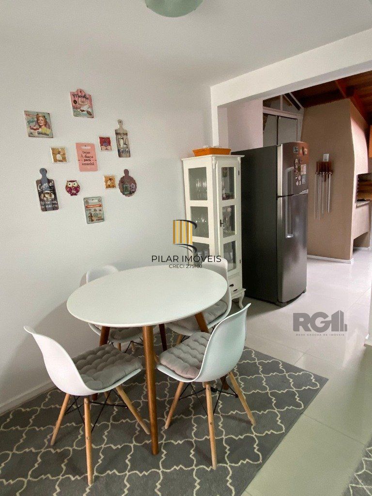 Vendo Casa em Condomínio Com Infra no Bairro Sarandi em Porto Alegre.