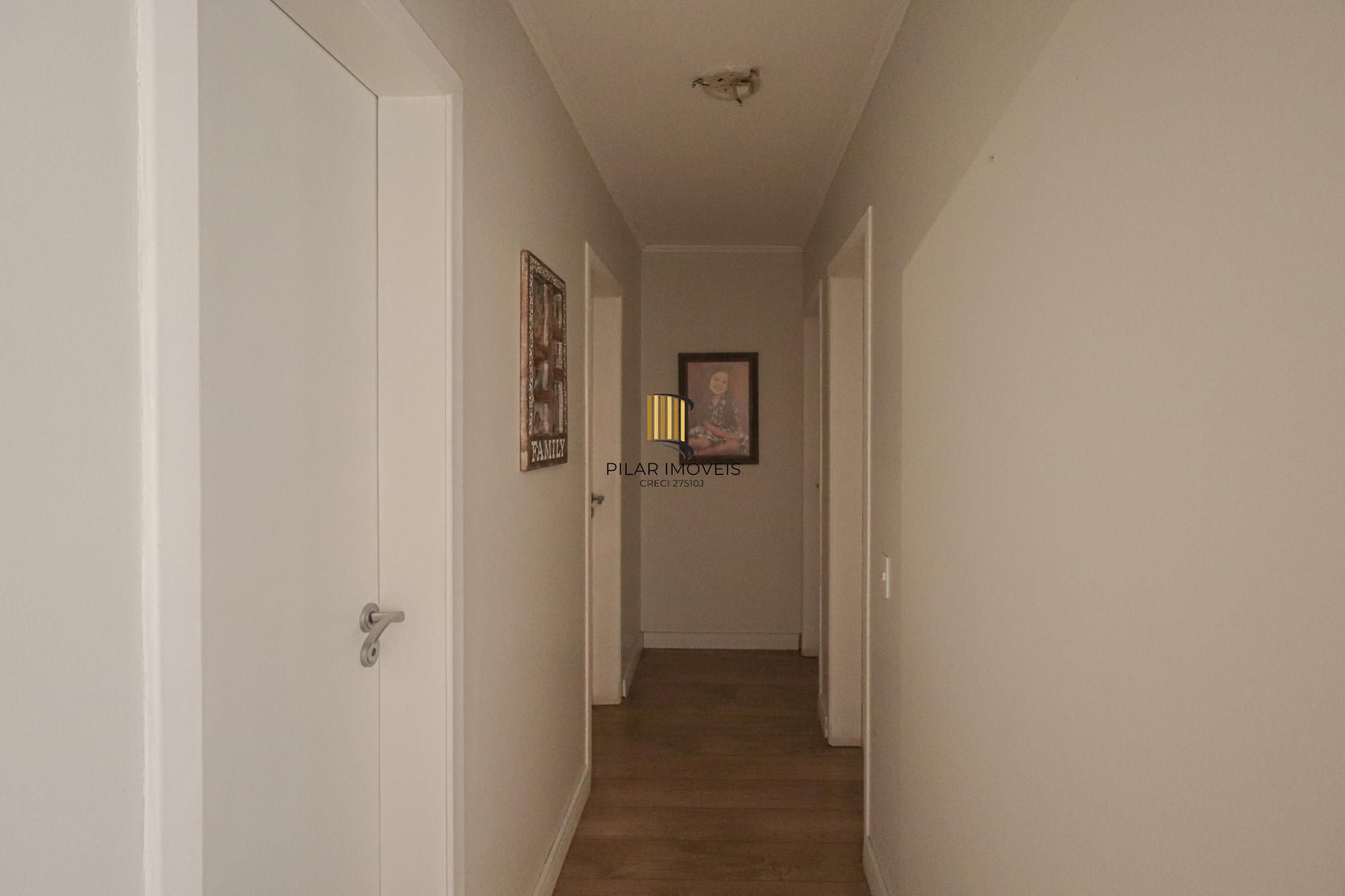 Apartamento 03 quartos com suite e garagem para 02 carros.