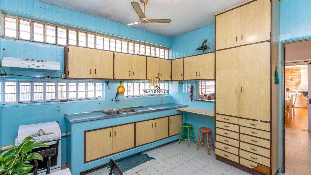 Casa 5 dormitórios no bairro Santa Tereza