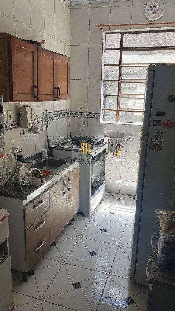 Casa para Venda - 290m², 4 dormitórios, sendo 2 suites, 2 vagas - Cascata