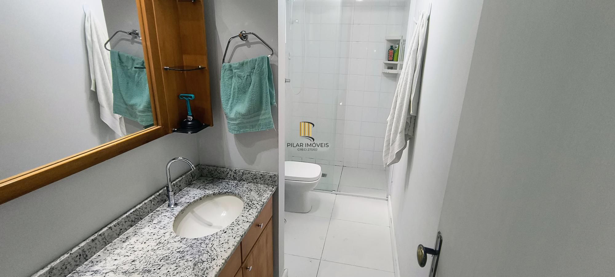 Com área privativa de 120,73 m2, sala com 03 ambientes