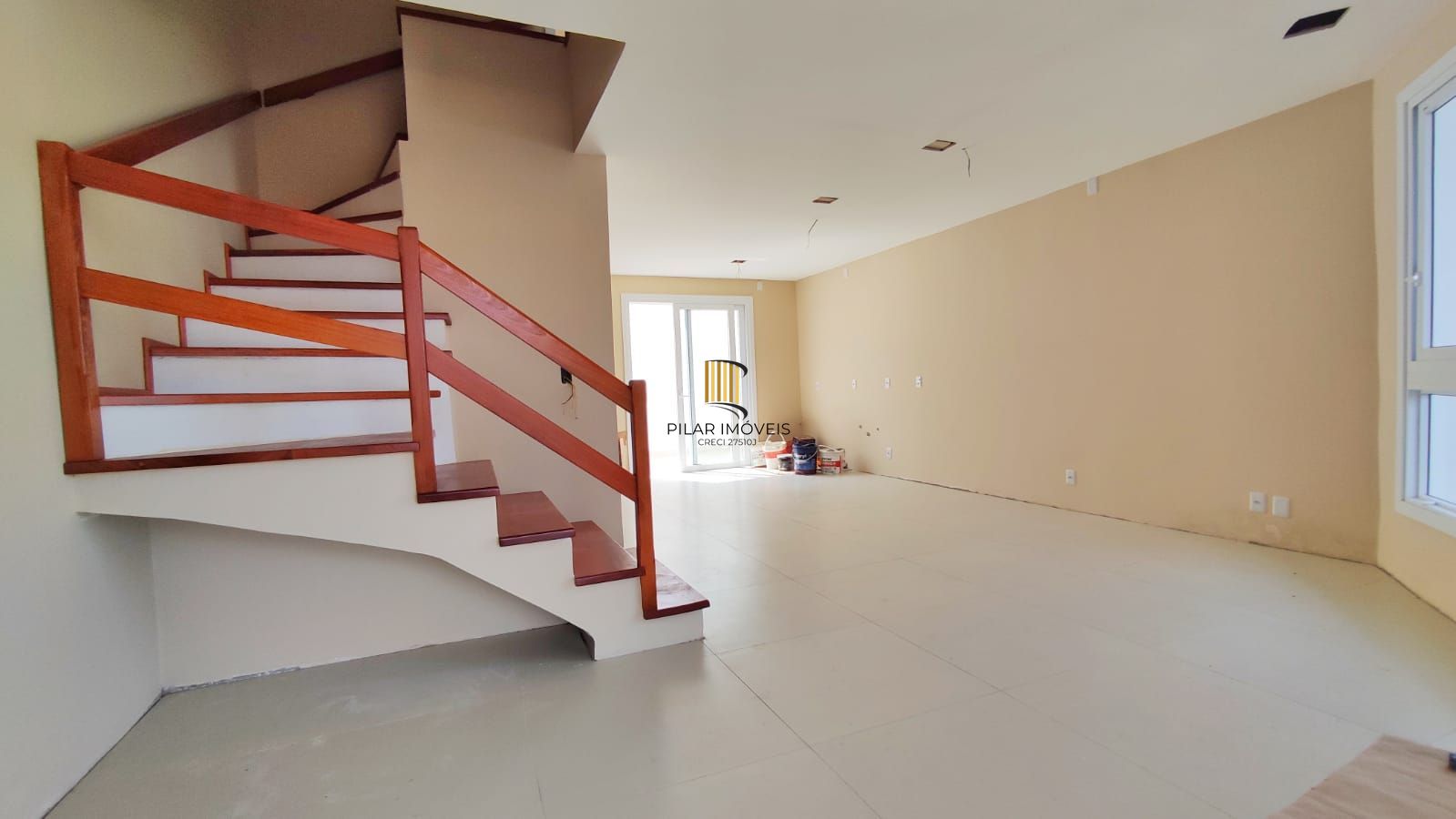 Sobrado 3 dormitórios com suíte à venda no Vila Ipiranga Porto Alegre R$ 820.000