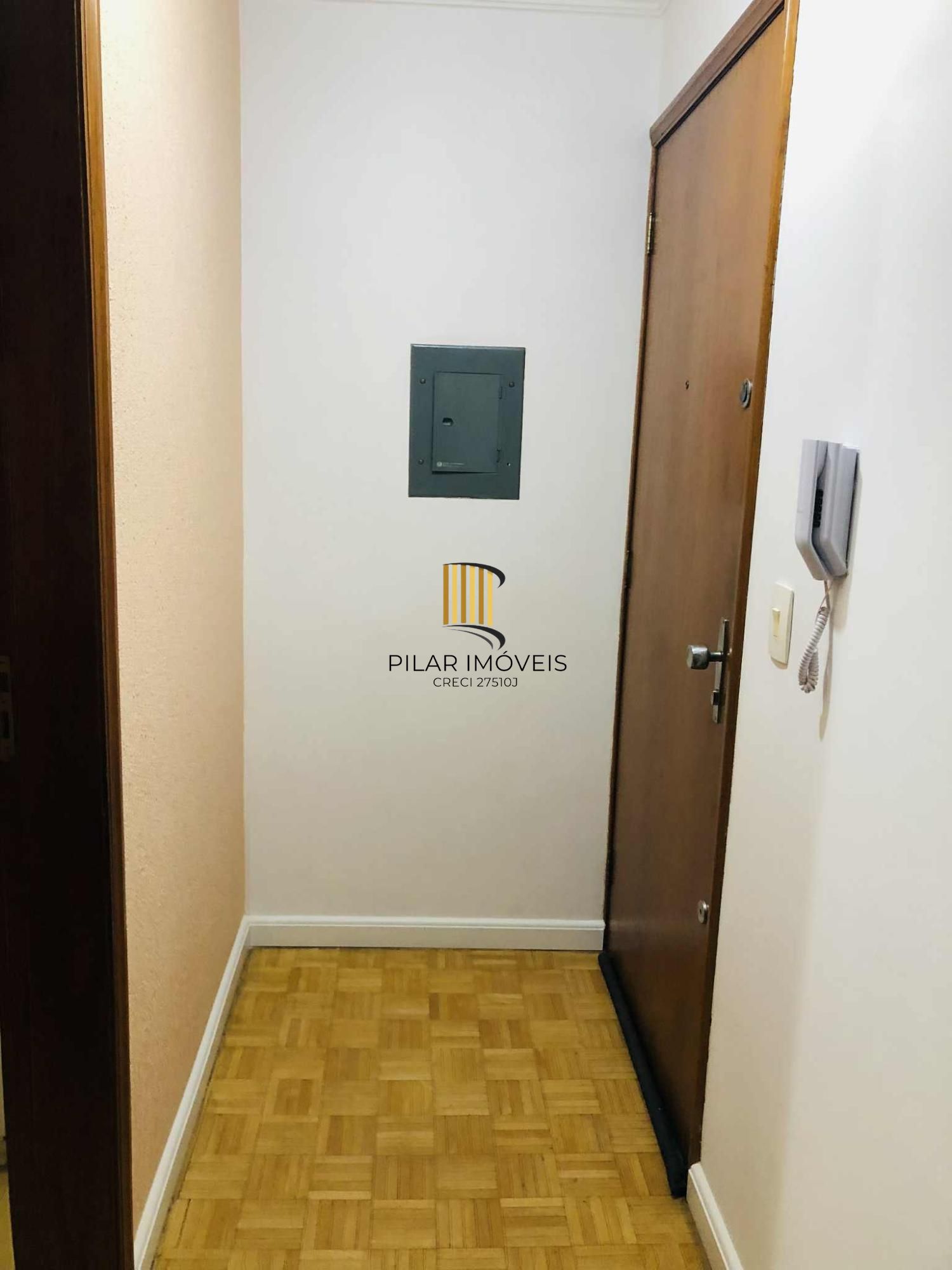 apartamento de 2 dormitórios com garagem no bairro rio branco