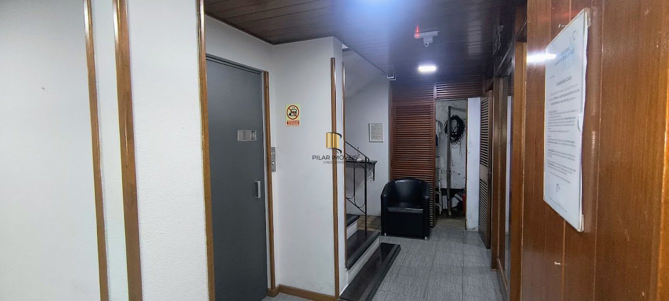 Apartamento, 1 Dormitório, com garagem, Bairro Menino Deus