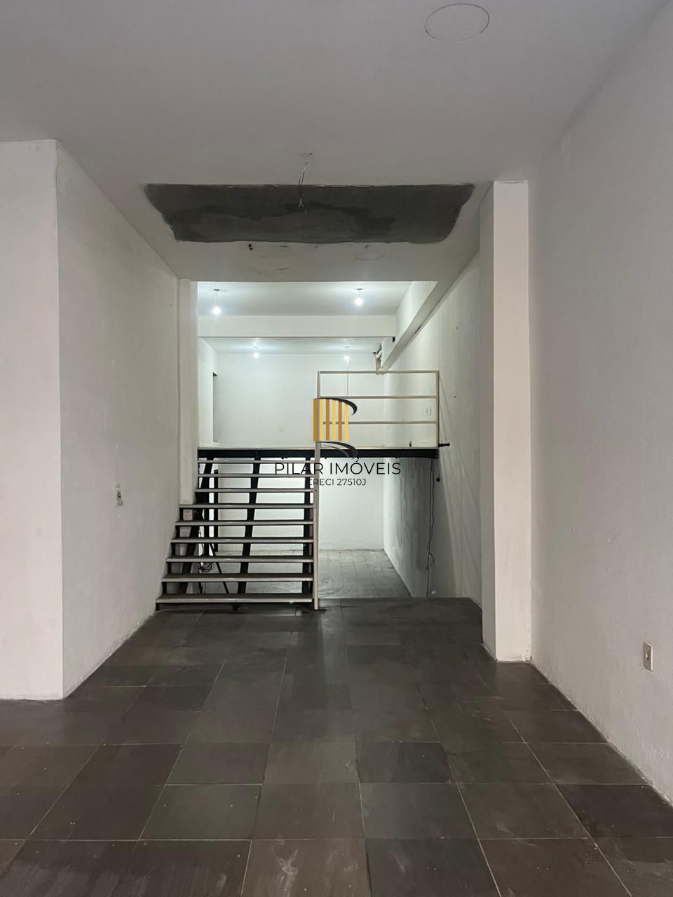 Loja 2 dormitórios no bairro Centro Histórico