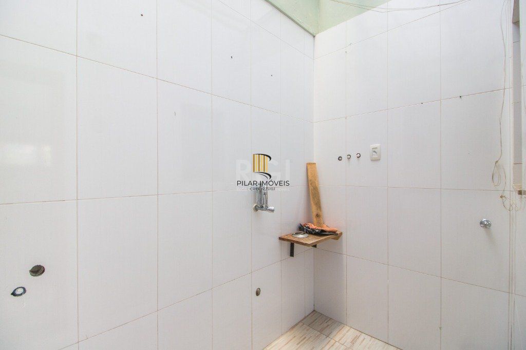 Casa para Venda - 380.83m², 5 dormitórios, sendo 1 suites, 2 vagas - Glória