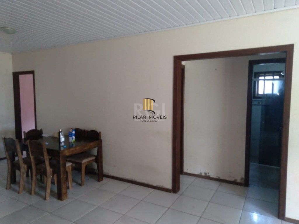Casa para Venda - 107m², 3 dormitórios, 1 vaga - Centro