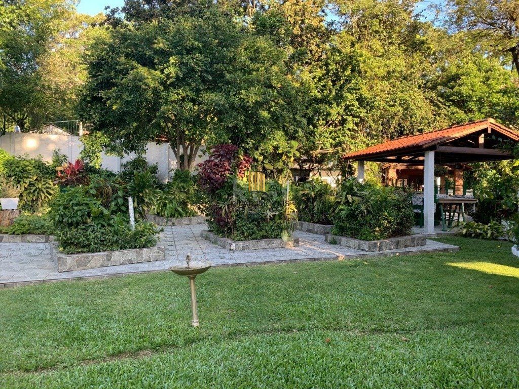 Sítio para Venda - 2000m², 3 dormitórios, 2 vagas - Ponta Grossa