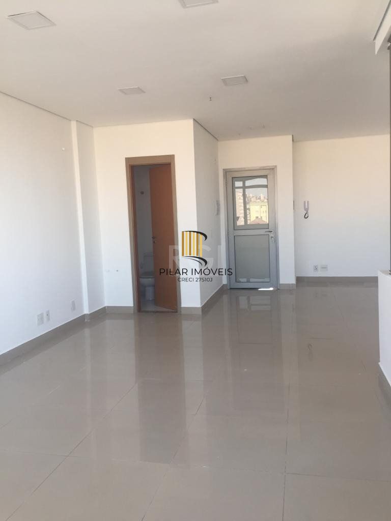 vende excelente sala comercial no 08º andar, com 45,13m² de área privativa, e 47,86m2 de área total