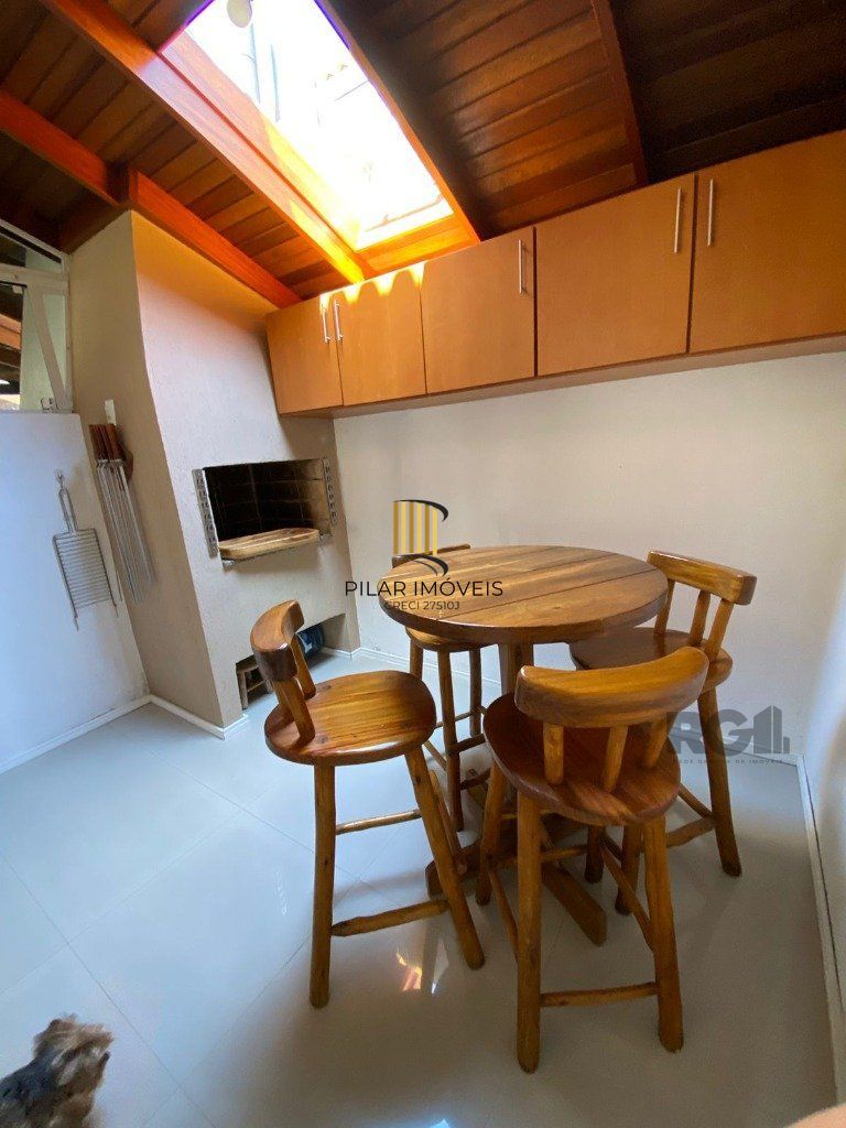 Vendo Casa em Condomínio Com Infra no Bairro Sarandi em Porto Alegre.