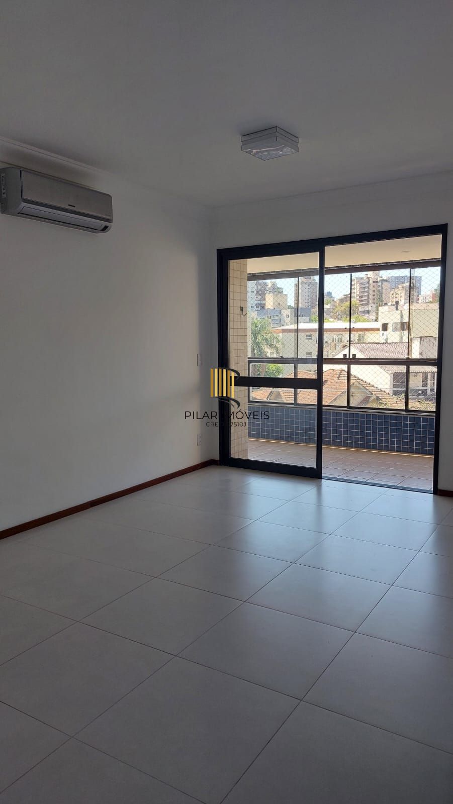 Apartamento 02 Dormitórios e 02 vagas no bairro Higienópolis