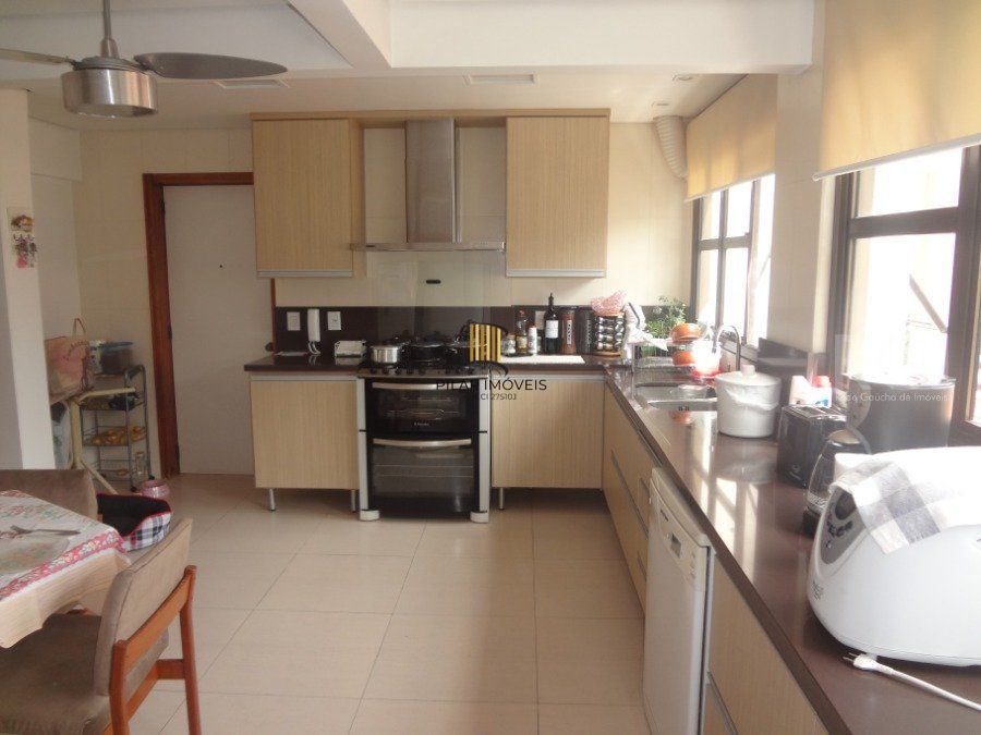 Cobertura para Venda - 263.75m², 3 dormitórios, sendo 1 suites, 2 vagas - Petrópolis