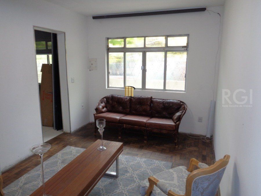 Casa para Venda - 200m², 3 dormitórios, 2 vagas - Navegantes