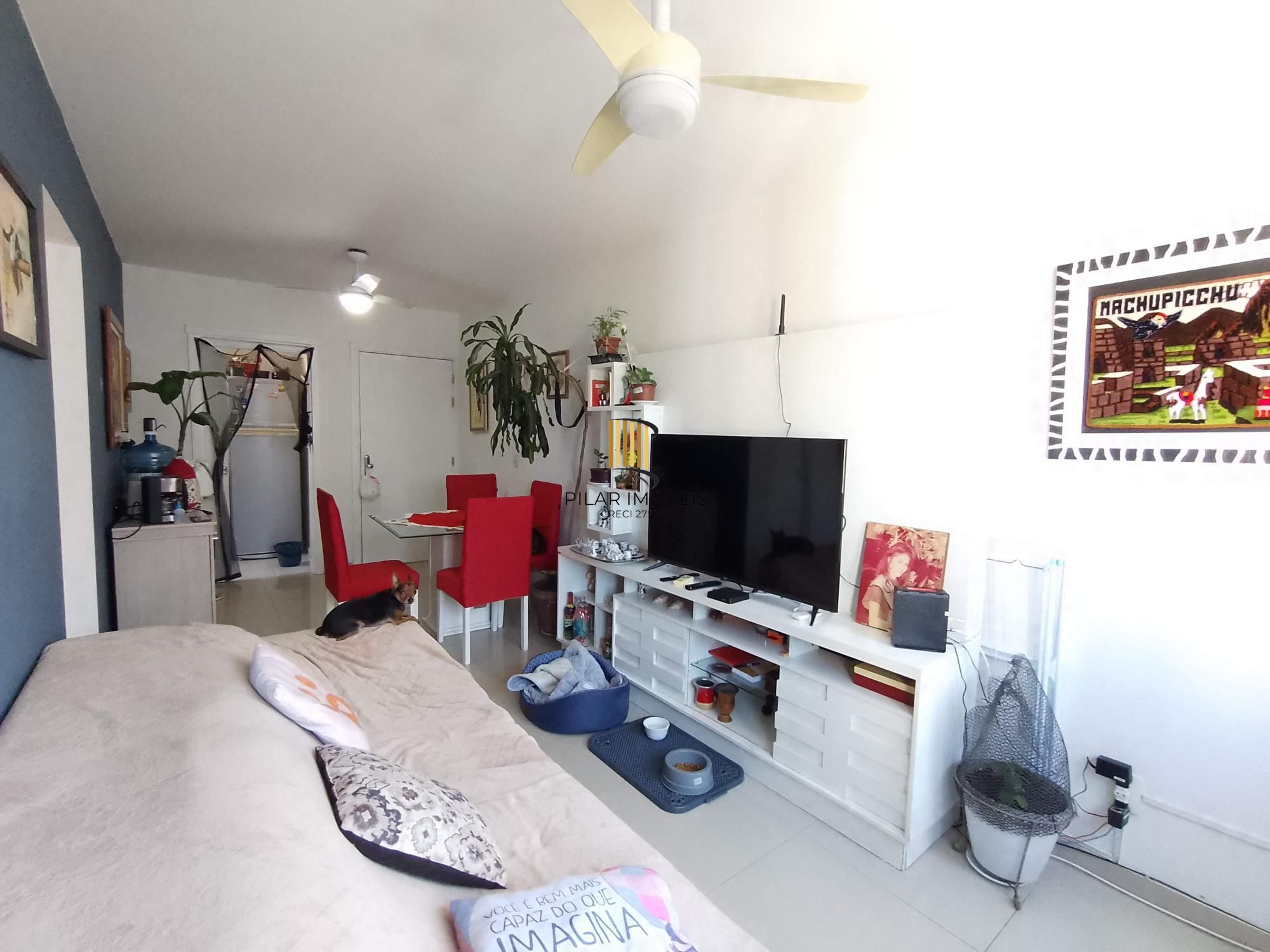 Apartamento 2 dormitórios com vaga coberta e elevador perto da PUC