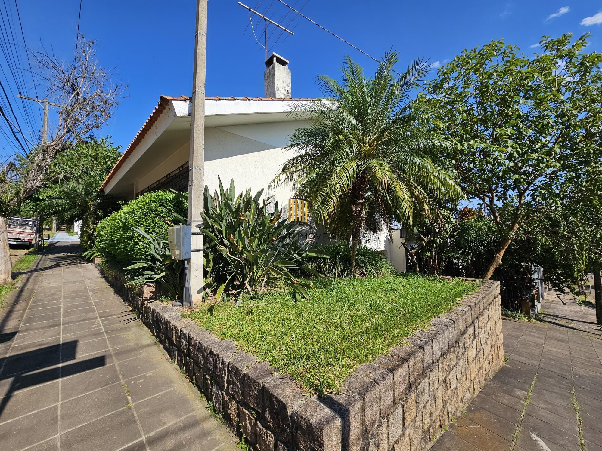 CASA EXCLUSIVA NO BAIRRO TRÊS FIGUEIRAS