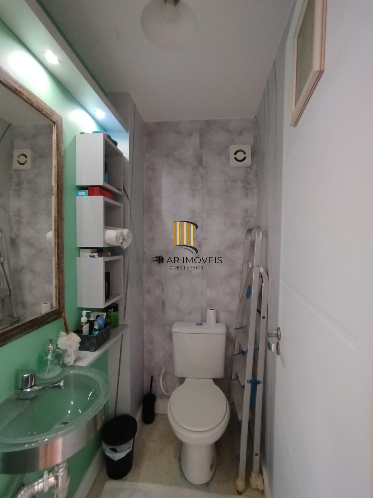 Apartamento 2 dormitórios no bairro Três Figueiras