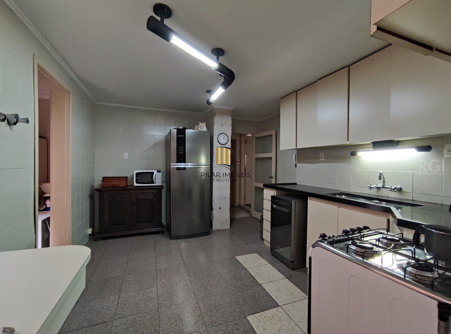 Sobrado para Venda - 345m², 4 dormitórios, sendo 2 suites, 2 vagas - Independência