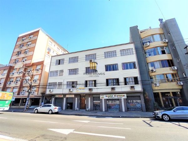 Apartamento 3 dormitórios, com elevador e em frente a Redenção - Pilar Imóveis