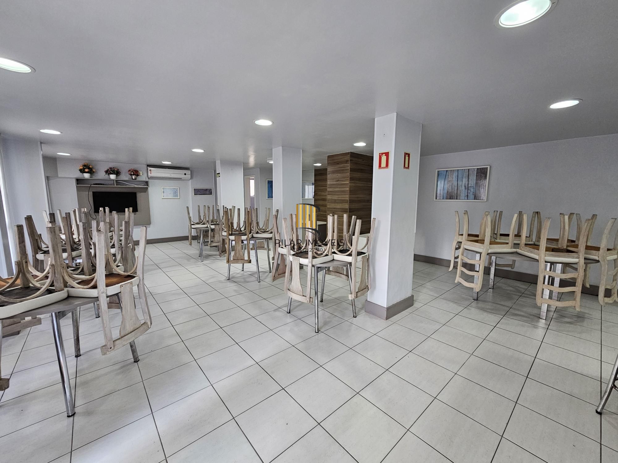 Apartamento 2 dormitórios com vaga coberta