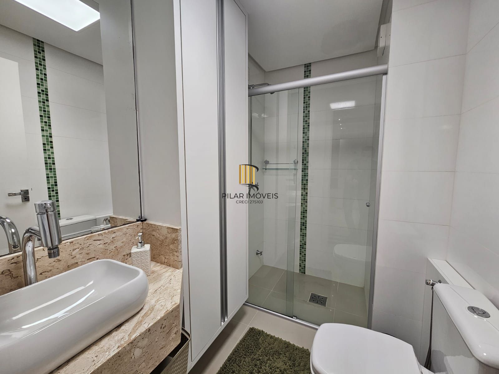 Apartamento 1 dormitório com 2 vagas perto do Bourbom e PUC