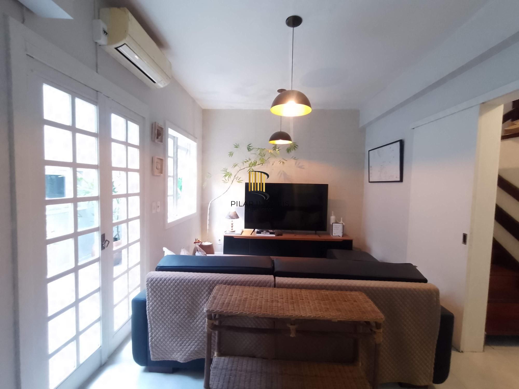 Casa 3 dormitórios em condomínio de luxo próximo ao Shopping Iguatemi