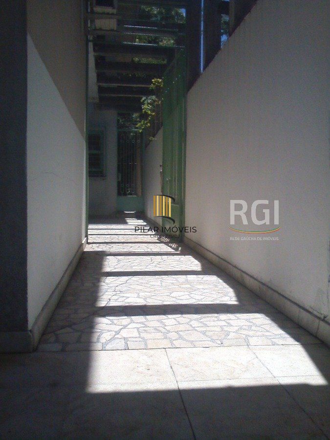 Casa para Venda - 510m², 6 dormitórios, sendo 1 suites, 3 vagas - São João