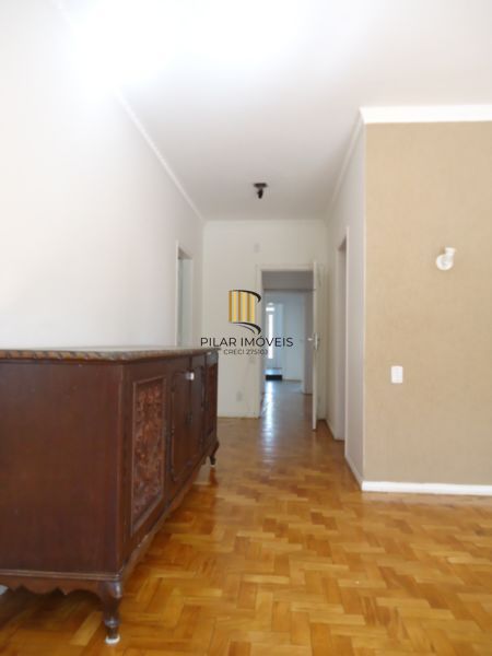 Casa para Venda - 510m², 6 dormitórios, sendo 1 suites, 3 vagas - São João