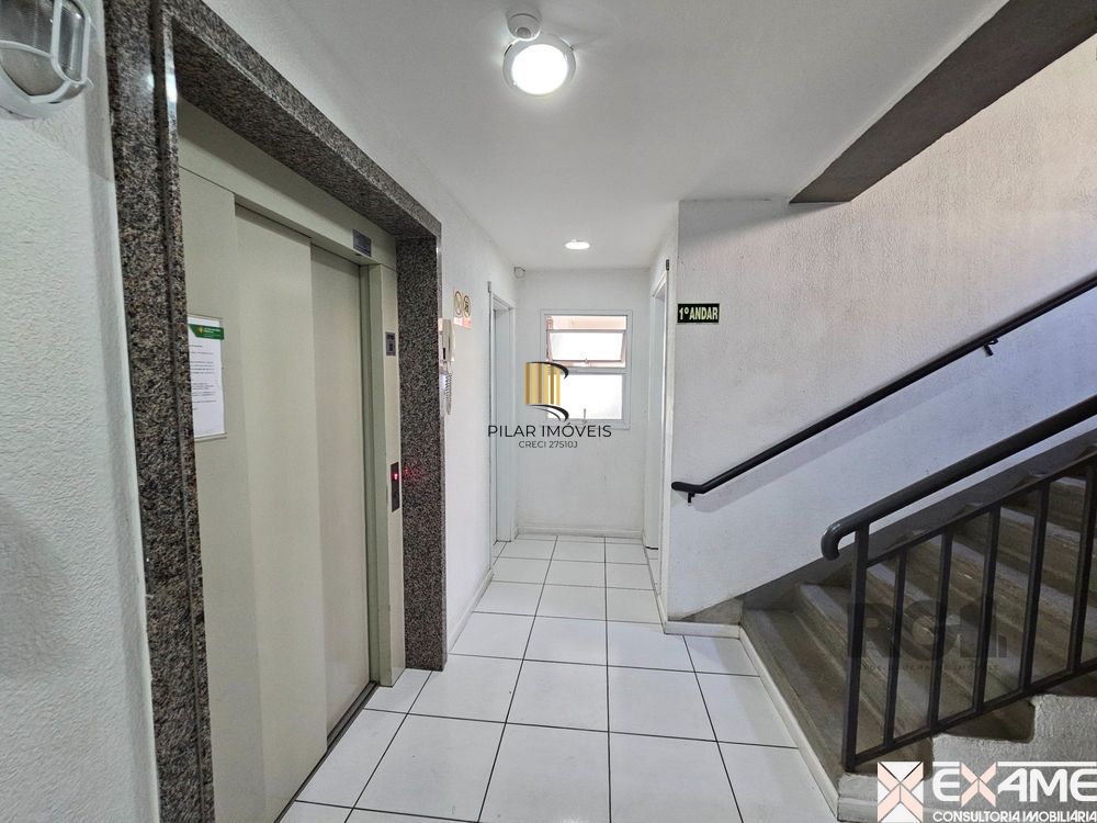 Apartamento 2 dormitórios com vaga coberta e elevador perto da PUC