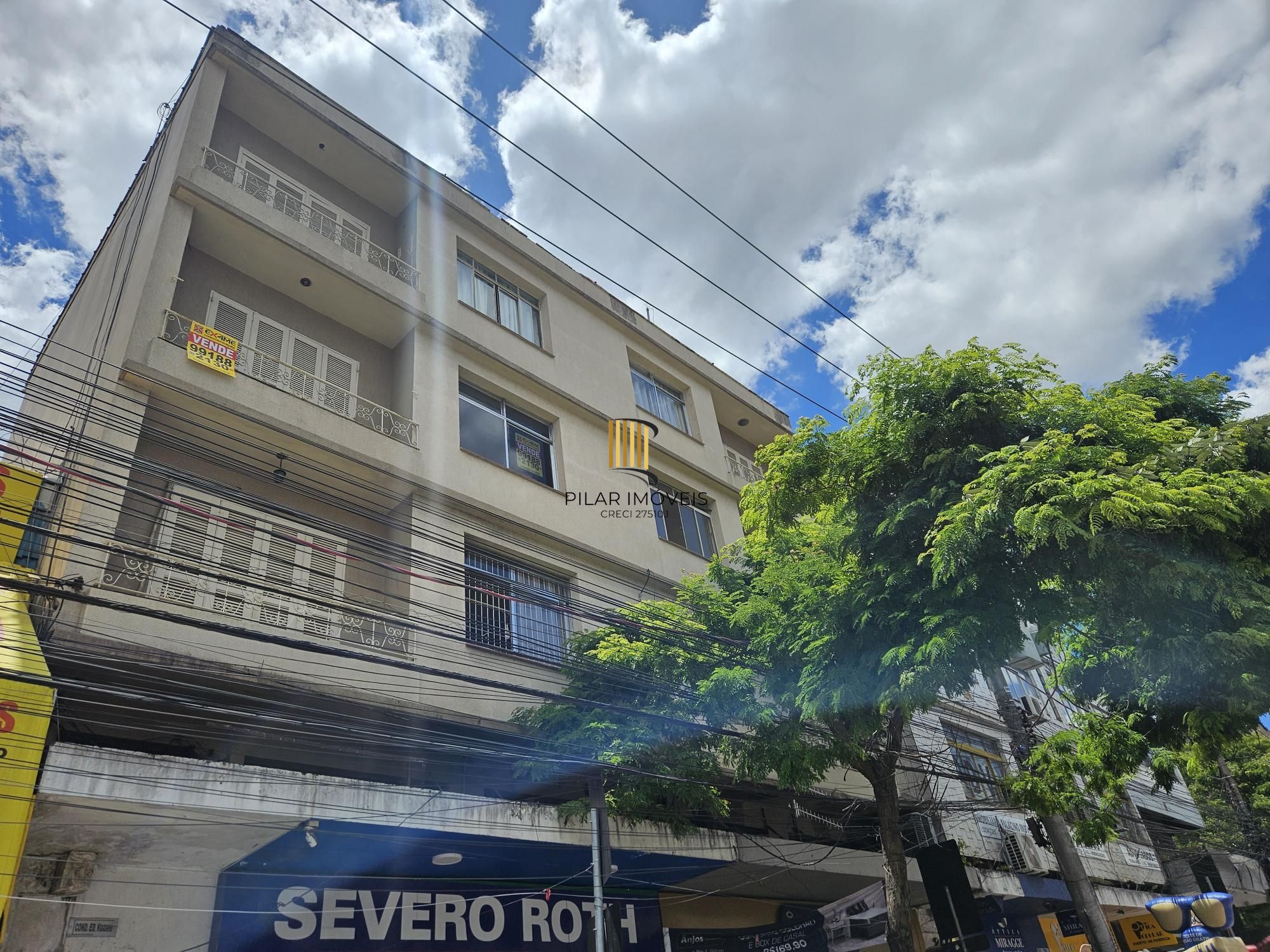 Apartamento 3 dormitórios com sacada perto do Shopping Wallig