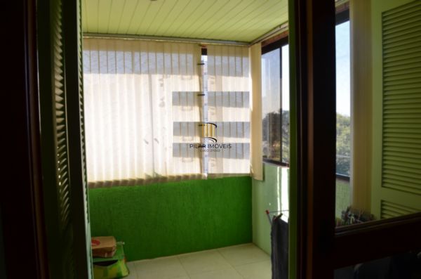 Apartamento para Venda - 71.75m², 2 dormitórios, 1 vaga - Petrópolis